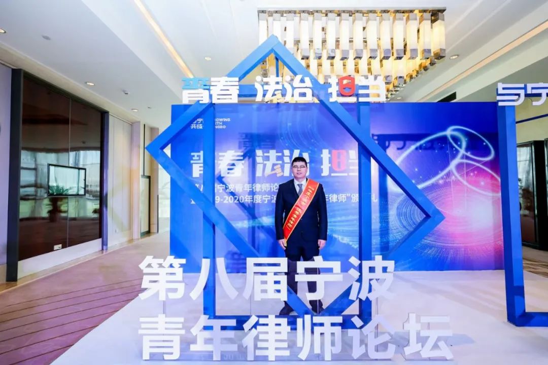 1648449140793123.jpg 青年02.jpg